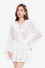 Áo kiểu blouse ren trắng viền bèo