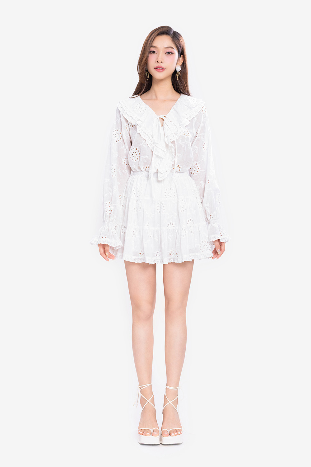 Áo kiểu blouse ren trắng viền bèo ASM20-24 | Thời trang công