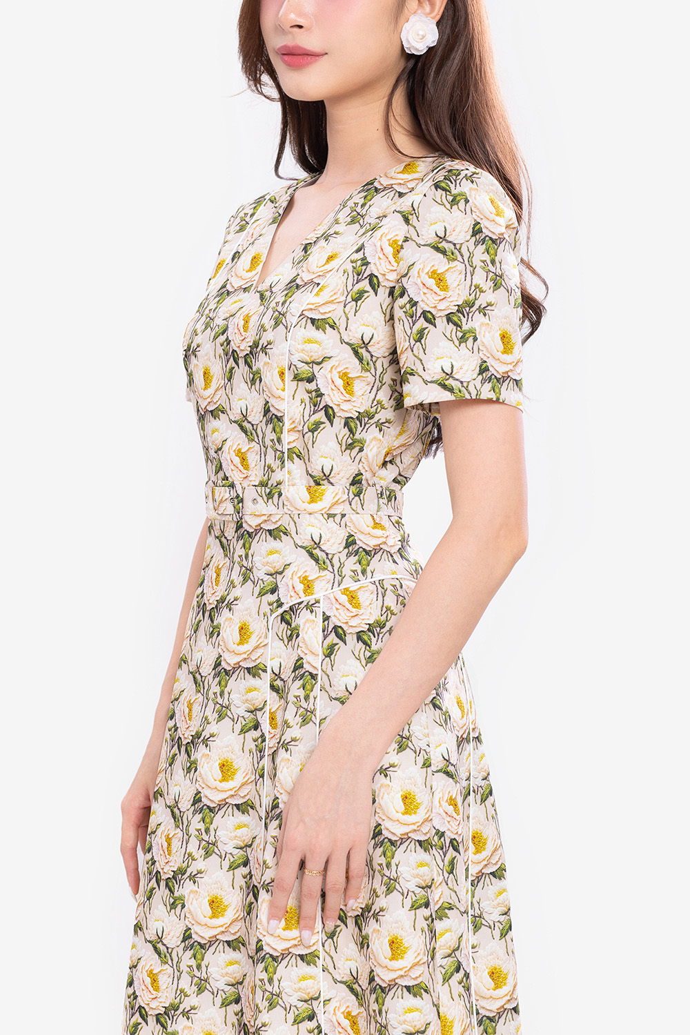 Đầm hoa dáng xòe cổ V phối thắt eo