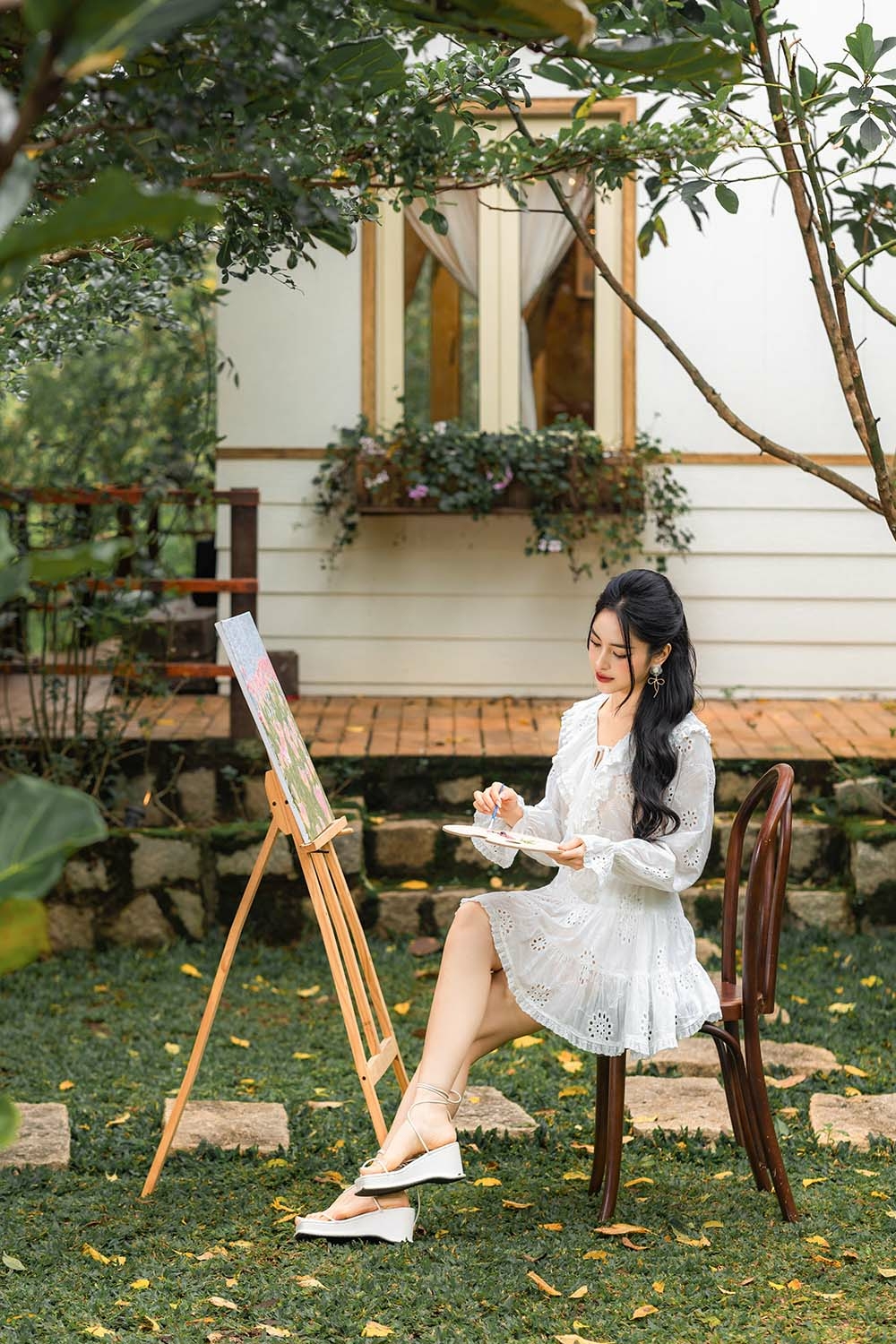 Chân váy ngắn dáng xòe màu trắng CV08-13