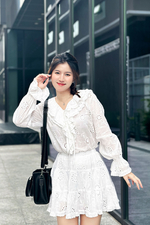 Áo kiểu blouse ren trắng viền bèo