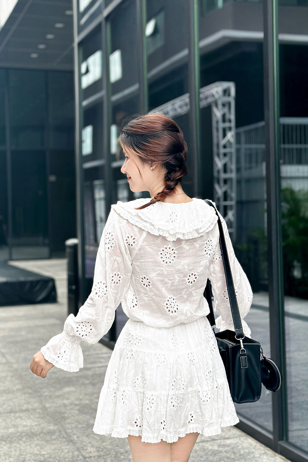 Áo kiểu blouse ren trắng viền bèo ASM20-24 | Thời trang công