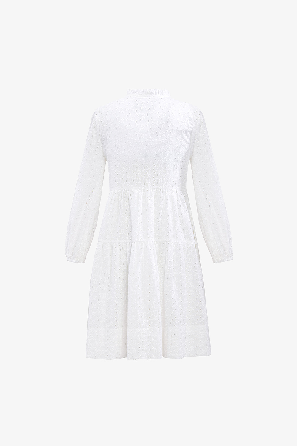 Đầm trắng babydoll xô thêu tay dài