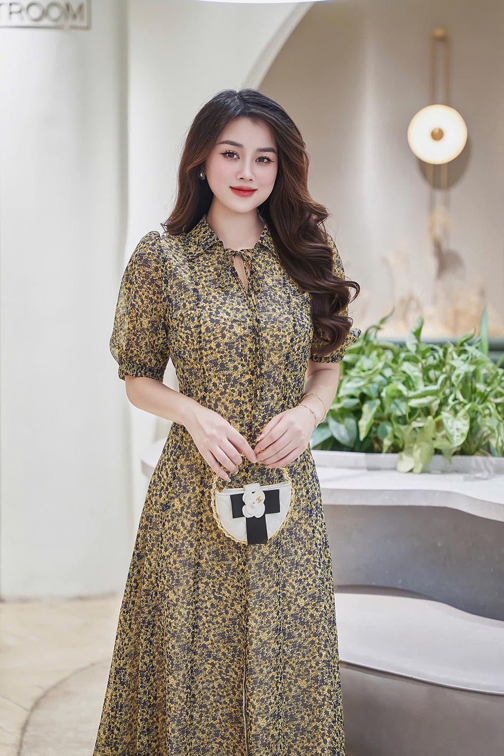 Đầm voan hoa nhí dáng chữ A xòe nhẹ