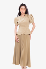 Áo peplum công sở nữ màu nâu be đính hoa