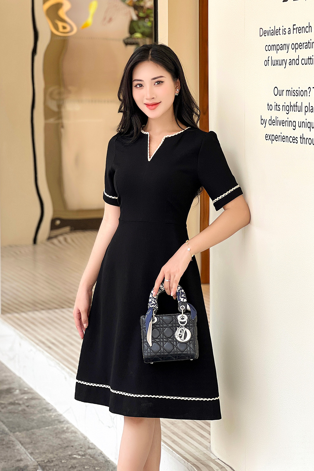 Đầm xòe đen công sở phối viền ren KK170-28