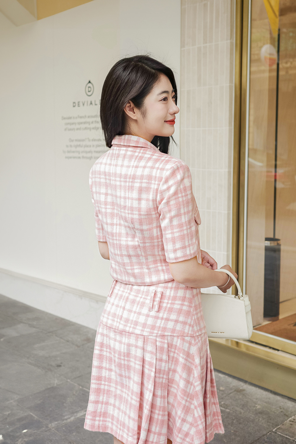 Áo kiểu caro hồng dáng ngắn cổ đan tông