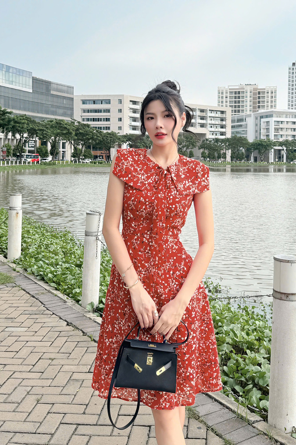 Đầm đỏ cam hoa nhí dáng xòe cổ phối nơ KK171-31