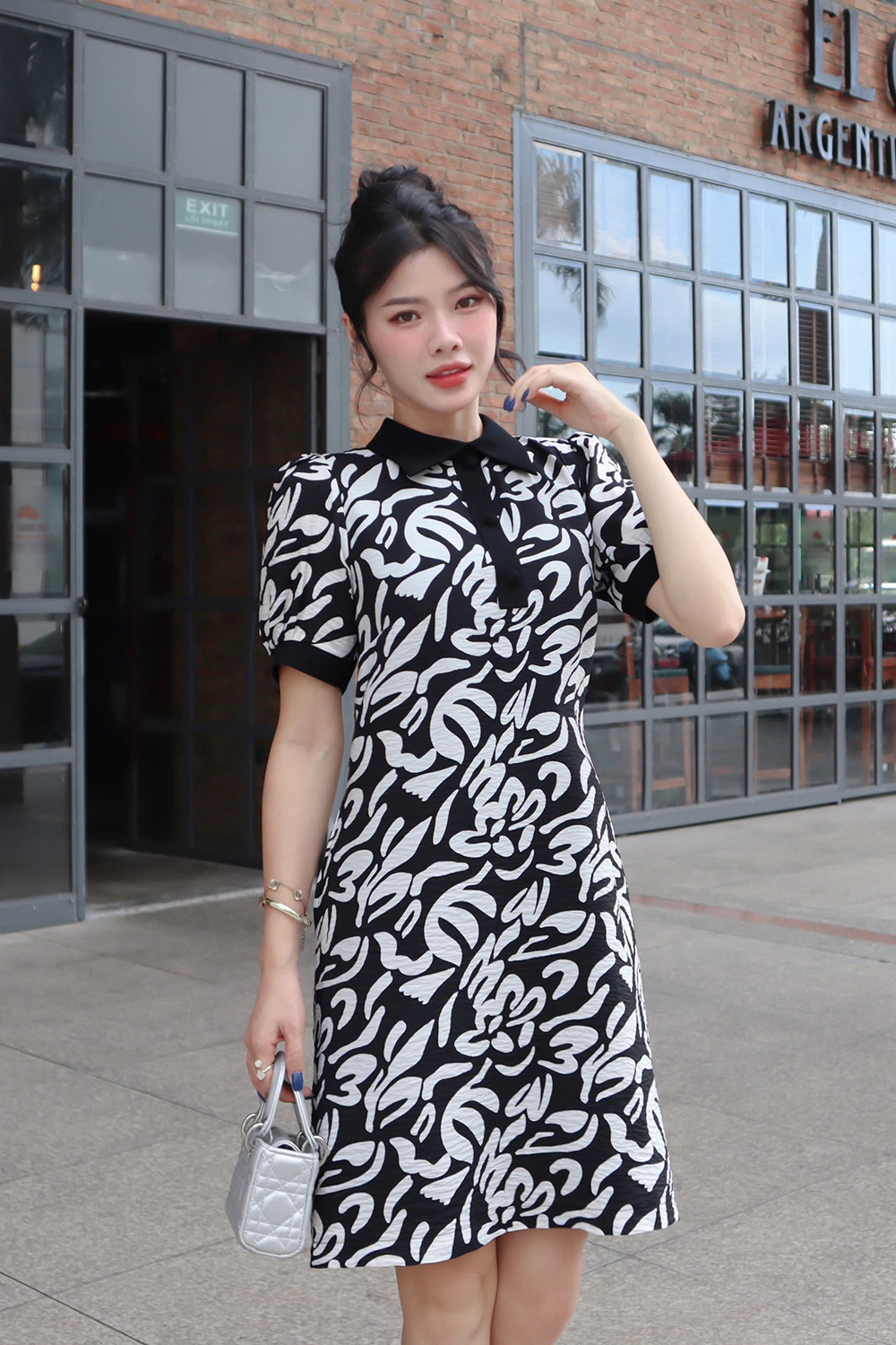 Đầm đen công sở họa tiết cổ sen KK171-06