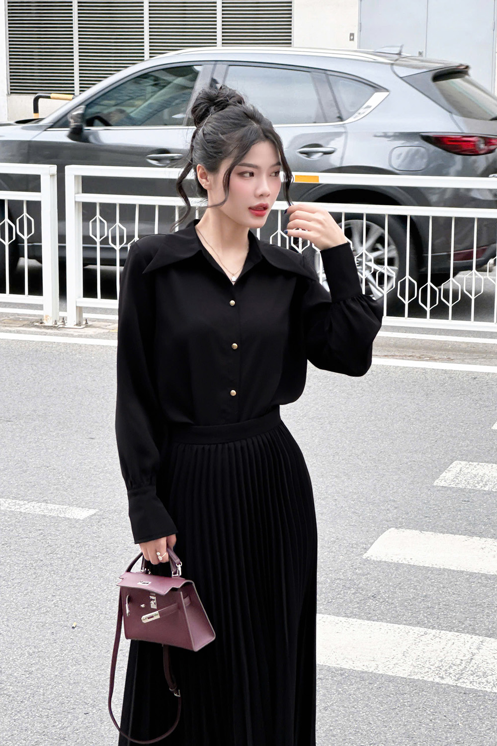 Áo sơ mi lụa màu đen basic tay dài ASM21-13