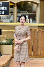 Đầm tweed dáng ôm phối nút cổ cut-out