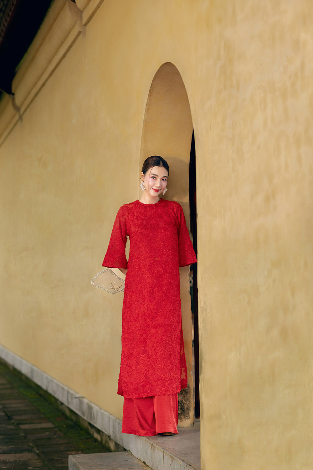 ao-dai-cach-tan-1-net-dep-giua-truyen-thong-va-hien-dai