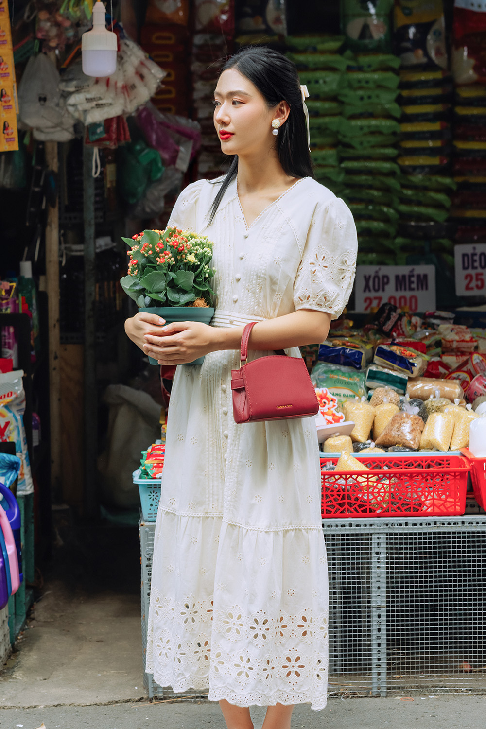 Đầm xòe chữ A xô thêu tay phồng nhẹ HL28-37