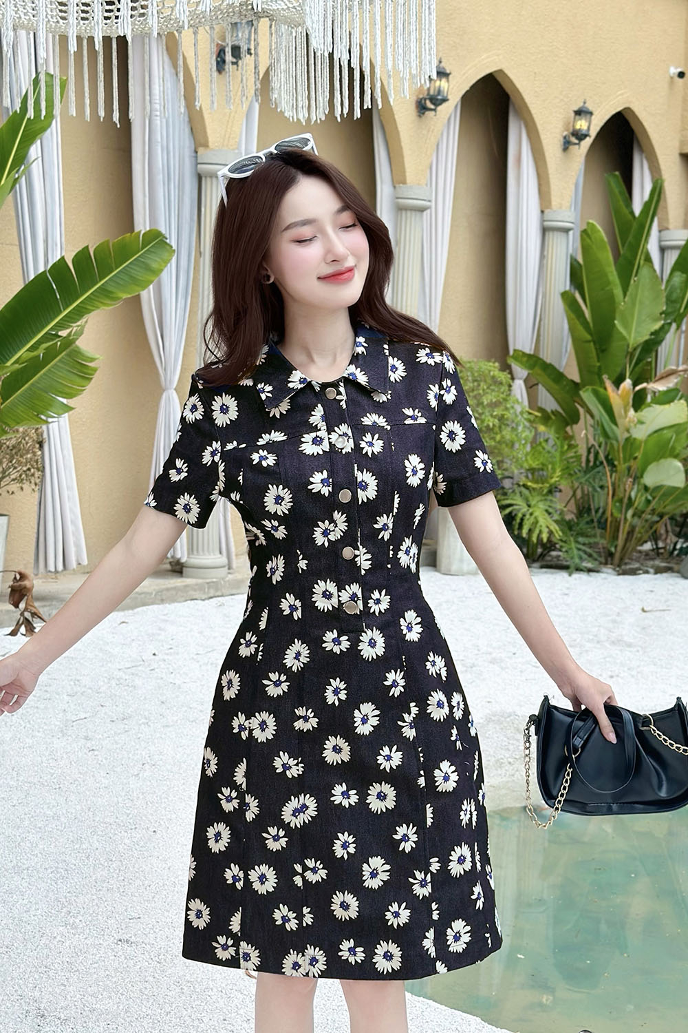 Đầm denim dáng chữ A họa tiết hoa