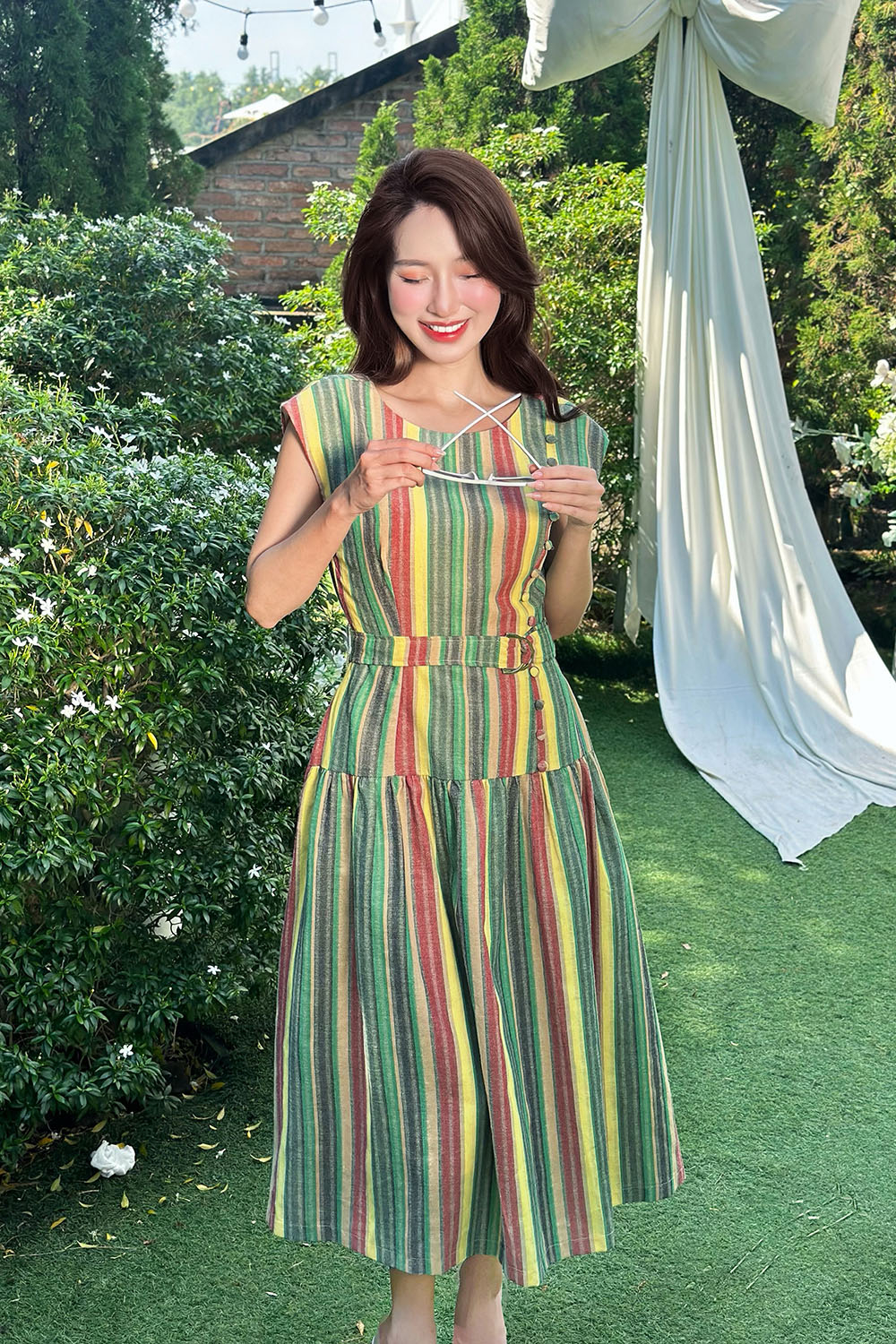Đầm xòe kẻ sọc nhiều màu kèm belt