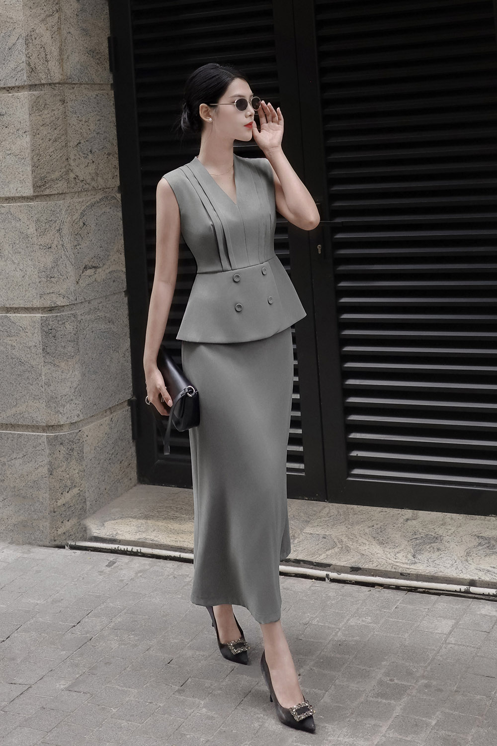 Áo peplum công sở sát nách phối nút ASM21-17