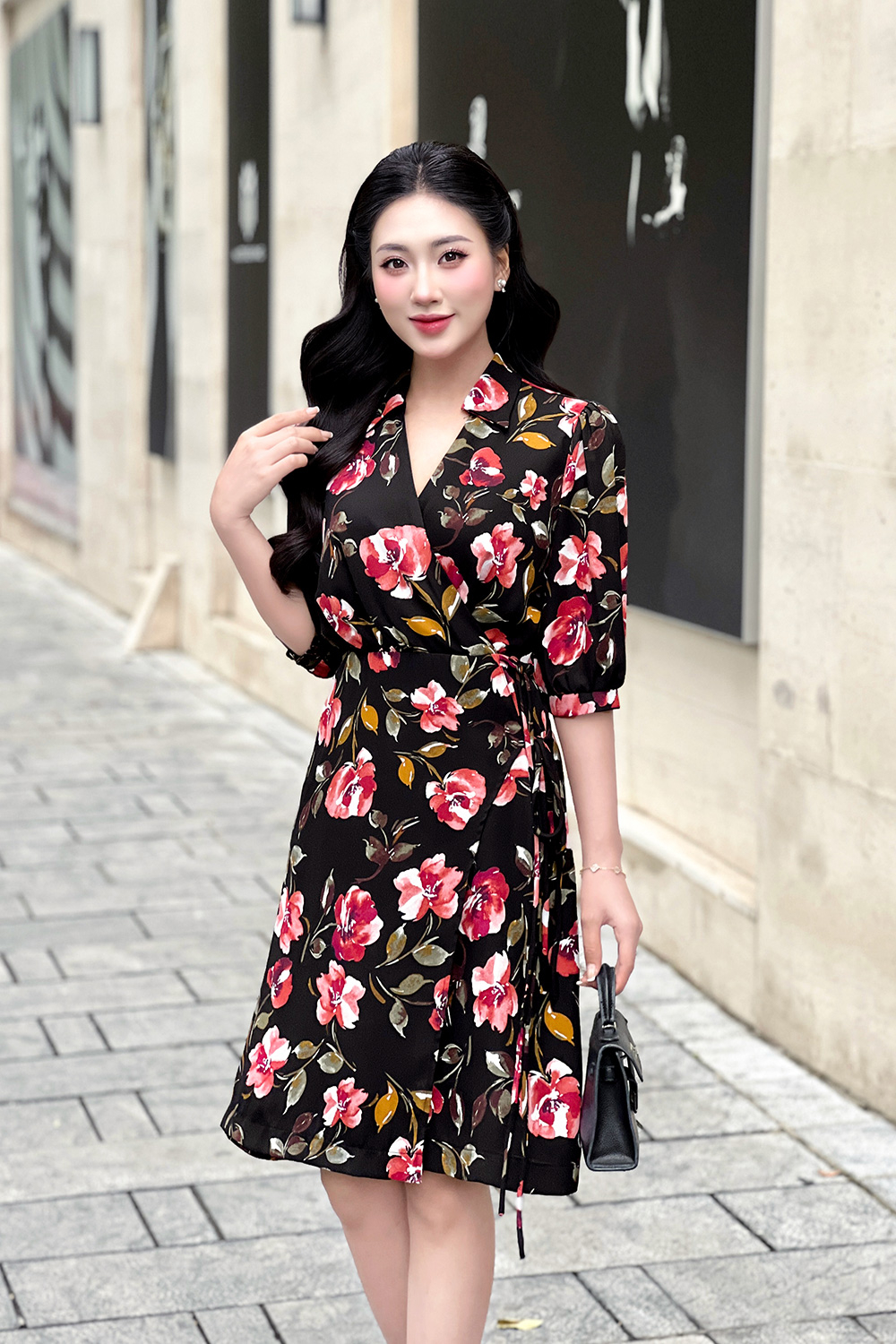 Đầm wrap dress họa tiết hoa eo thắt nơ