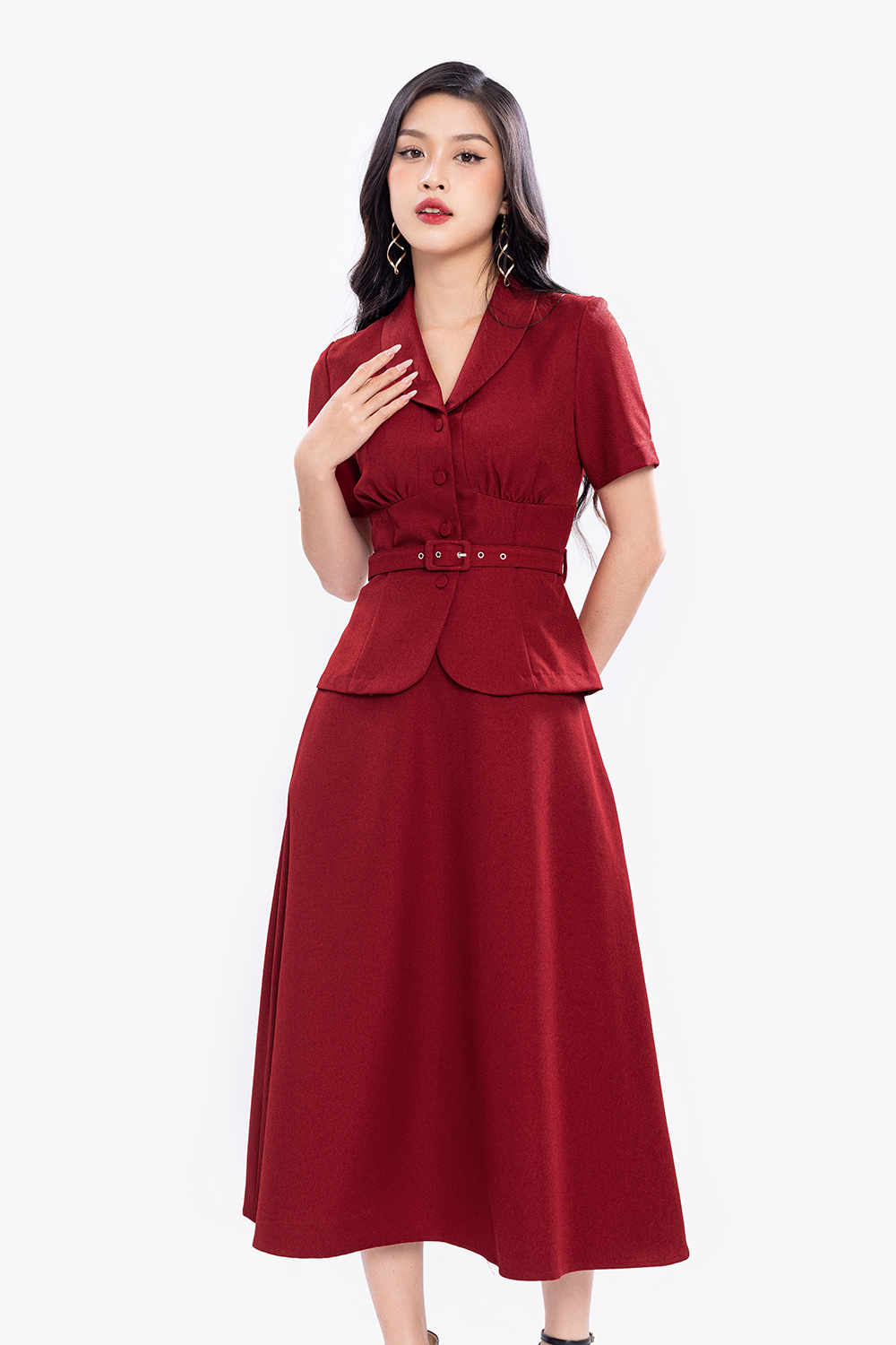 Áo công sở màu đỏ phối belt