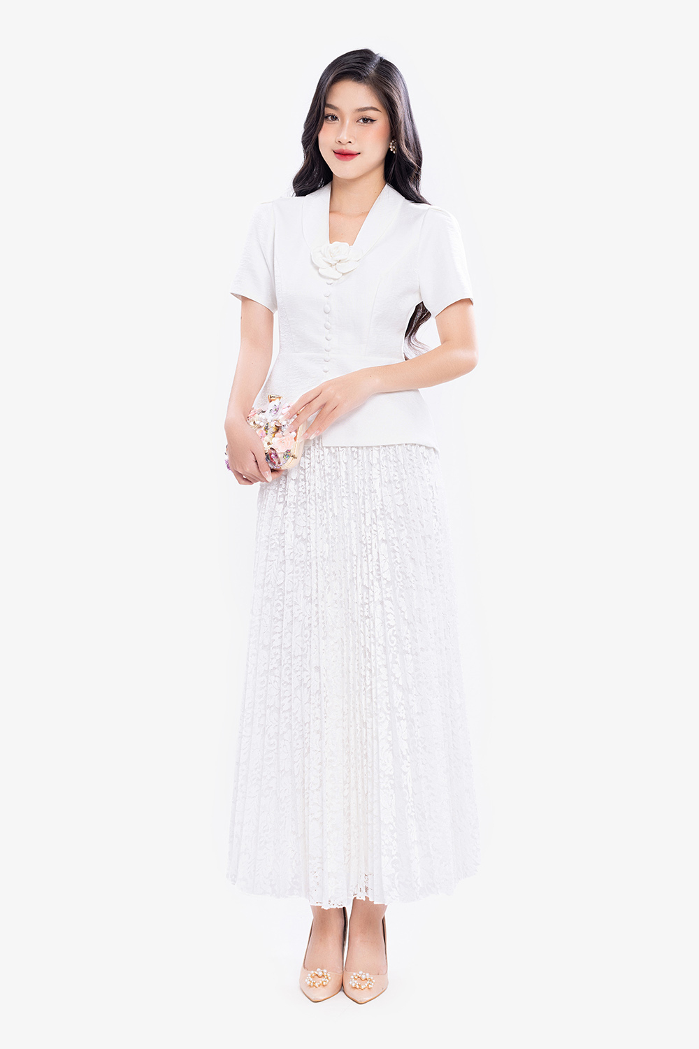 Chân váy ren trắng xếp ly dáng dài