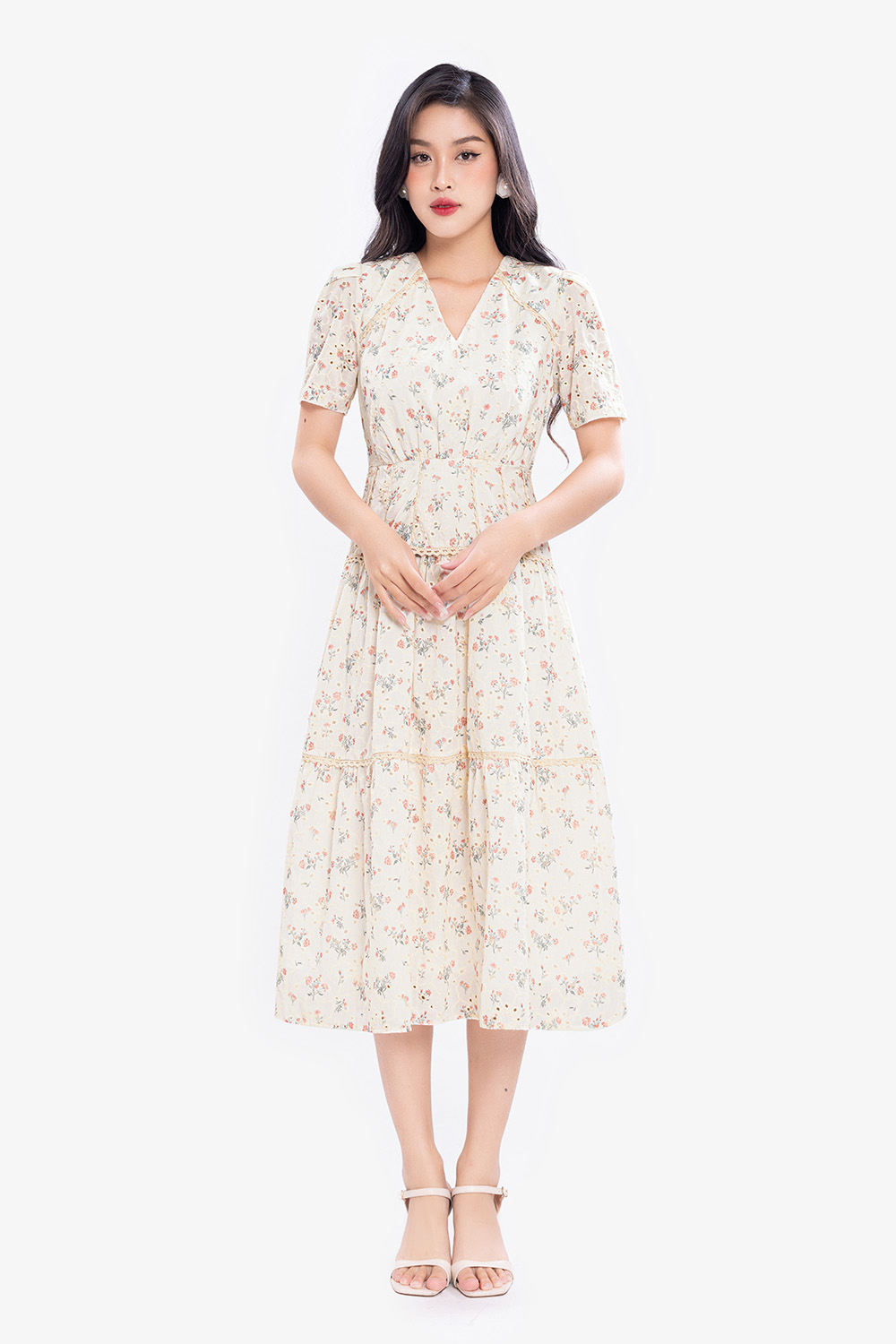 Đầm dài xô thêu hoa nhí dáng xòe