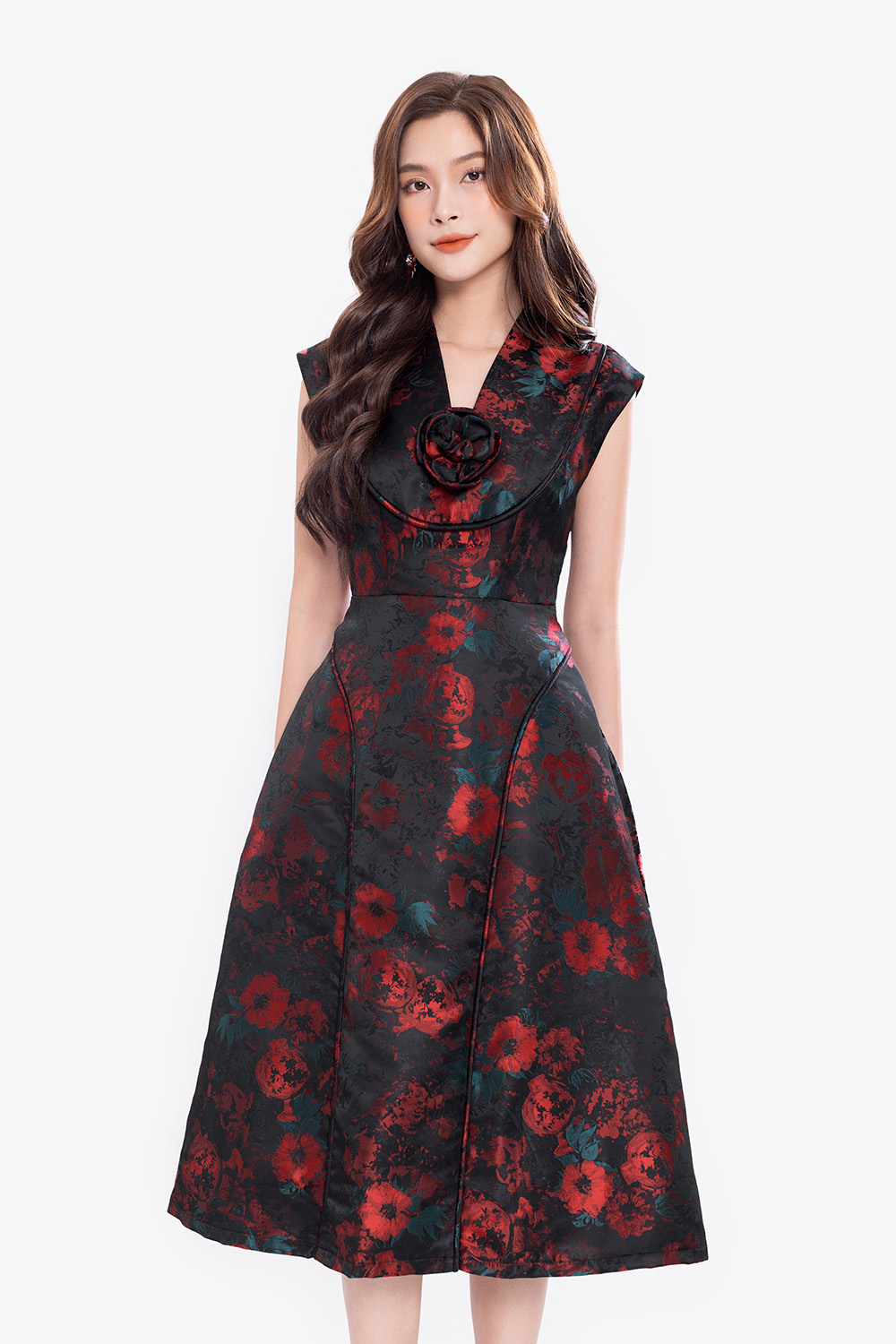 Đầm tafta xòe dự tiệc nền đen hoa đỏ