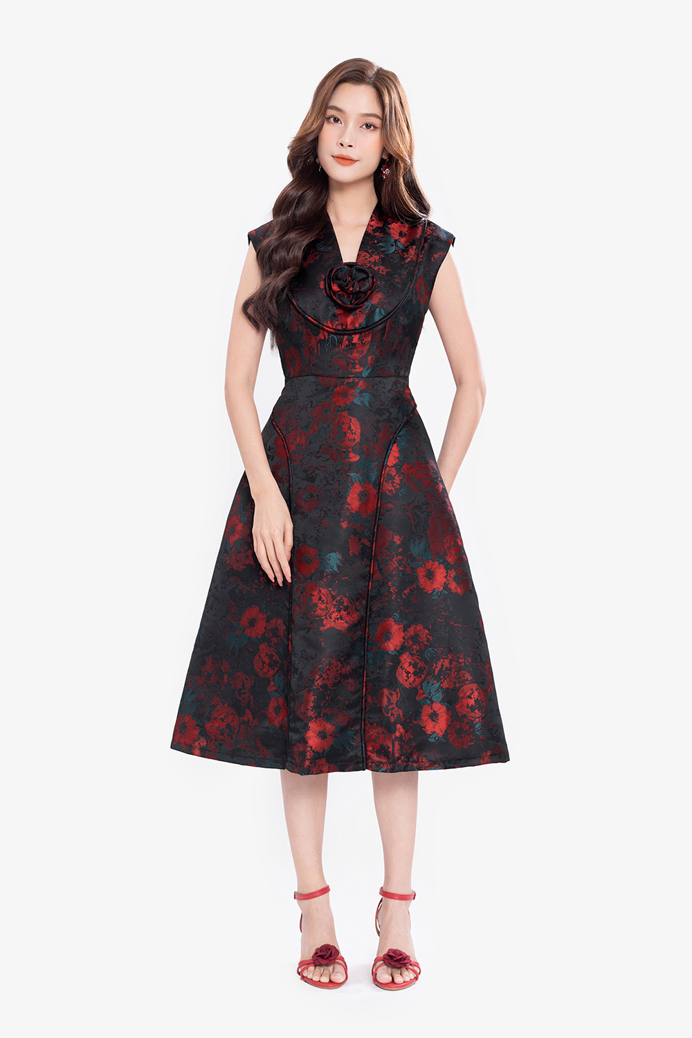 Đầm tafta xòe dự tiệc nền đen hoa đỏ