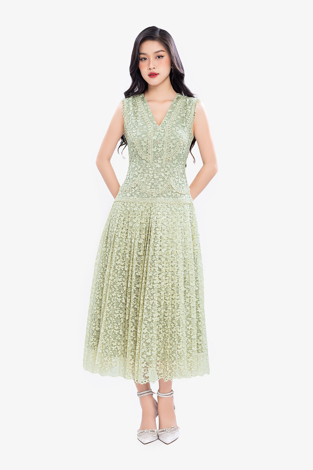 Đầm ren dự tiệc dáng xòe xếp ly dài