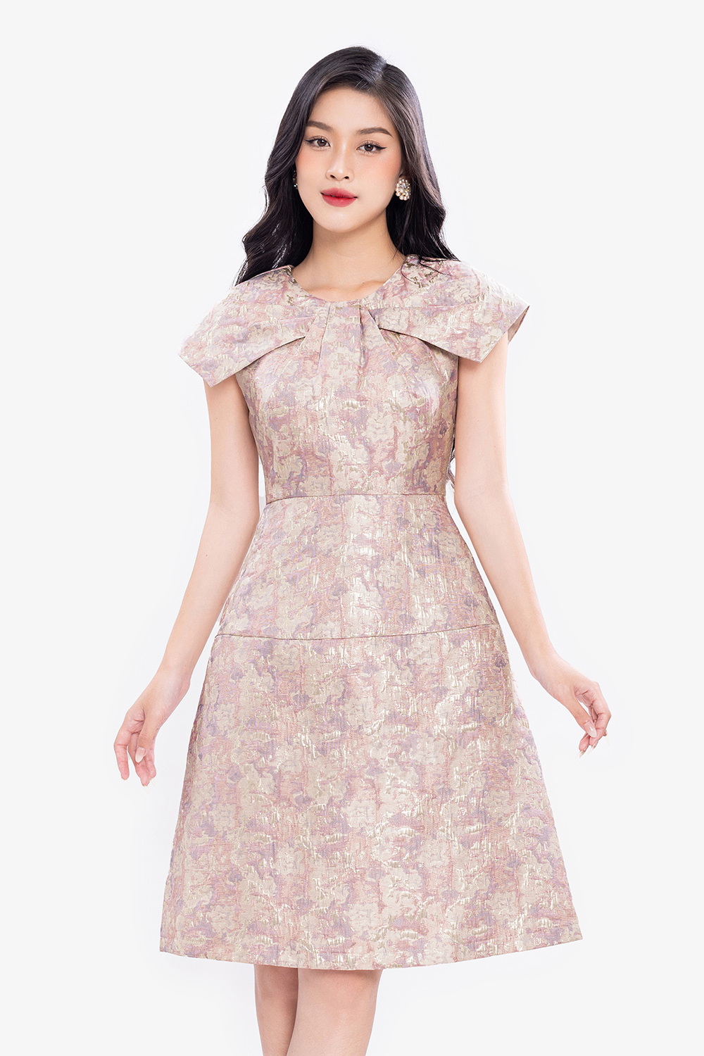 Đầm dự tiệc tafta dáng xòe nhấn eo