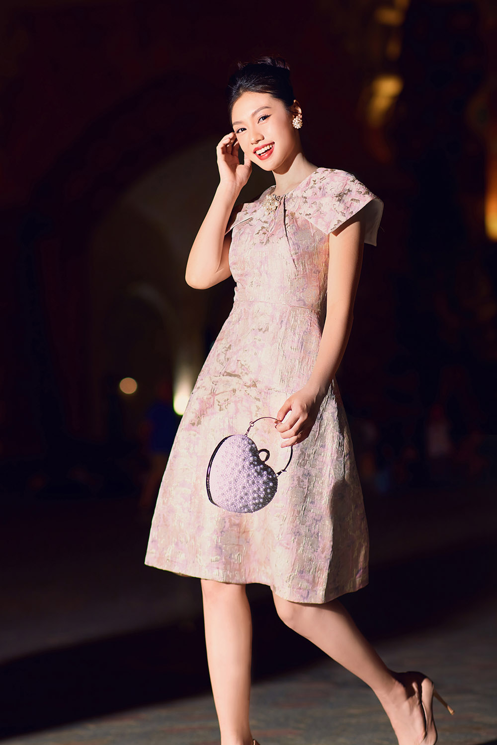 Đầm dự tiệc tafta dáng xòe nhấn eo