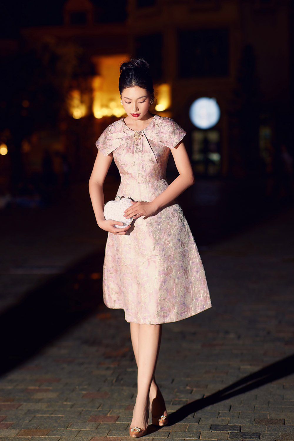 Đầm dự tiệc tafta dáng xòe nhấn eo