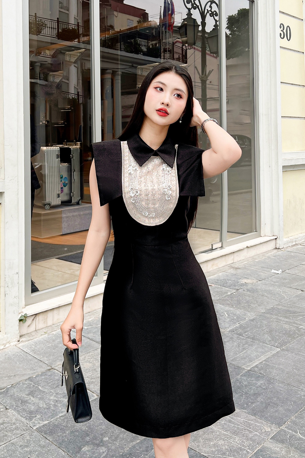 Đầm đen tafta dự tiệc dáng chữ A phối kim sa