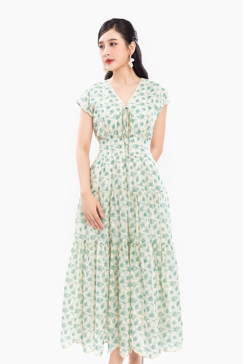 Đầm hoa xòe dáng dài cổ V thắt nơ