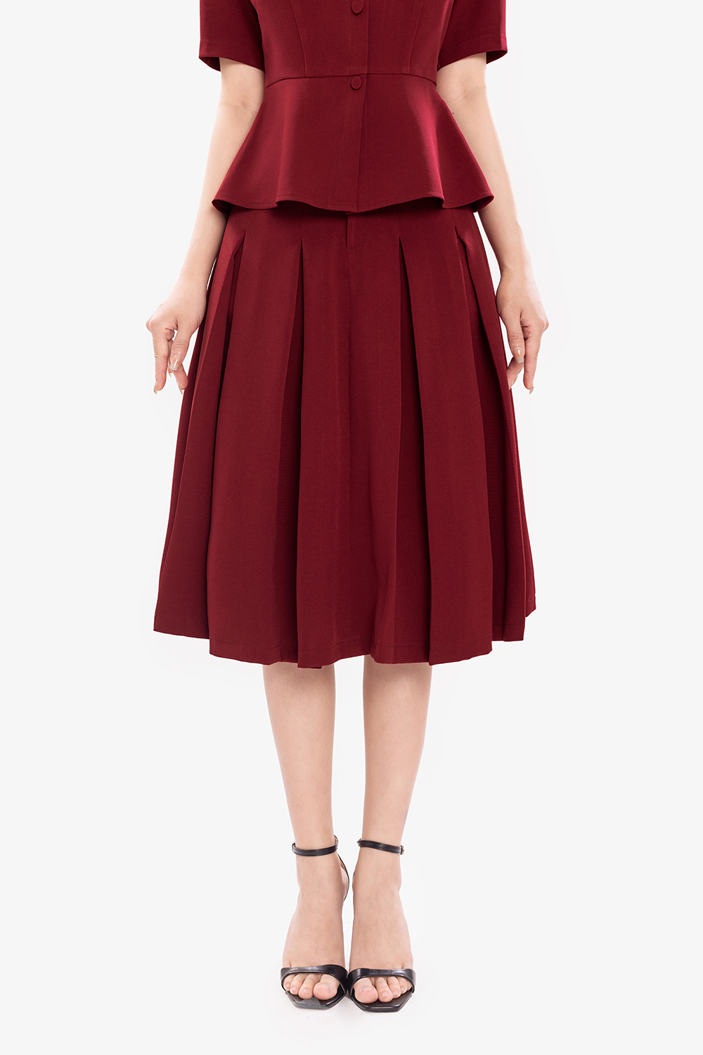 Chân váy xếp ly dáng xòe màu đỏ