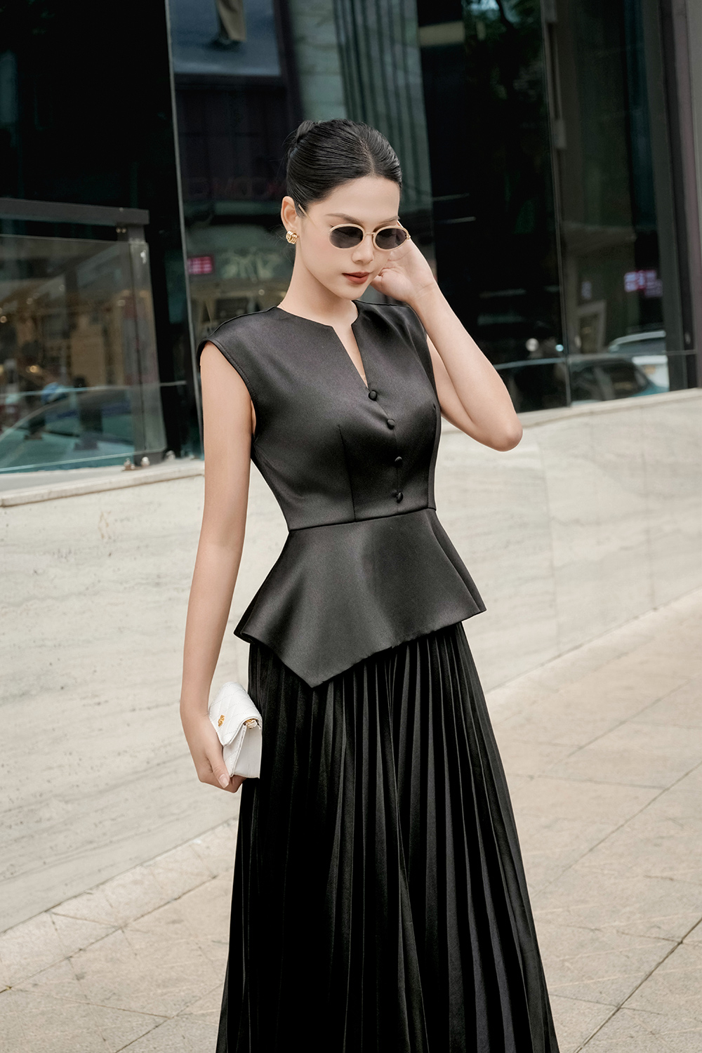 Áo đen công sở peplum sát nách