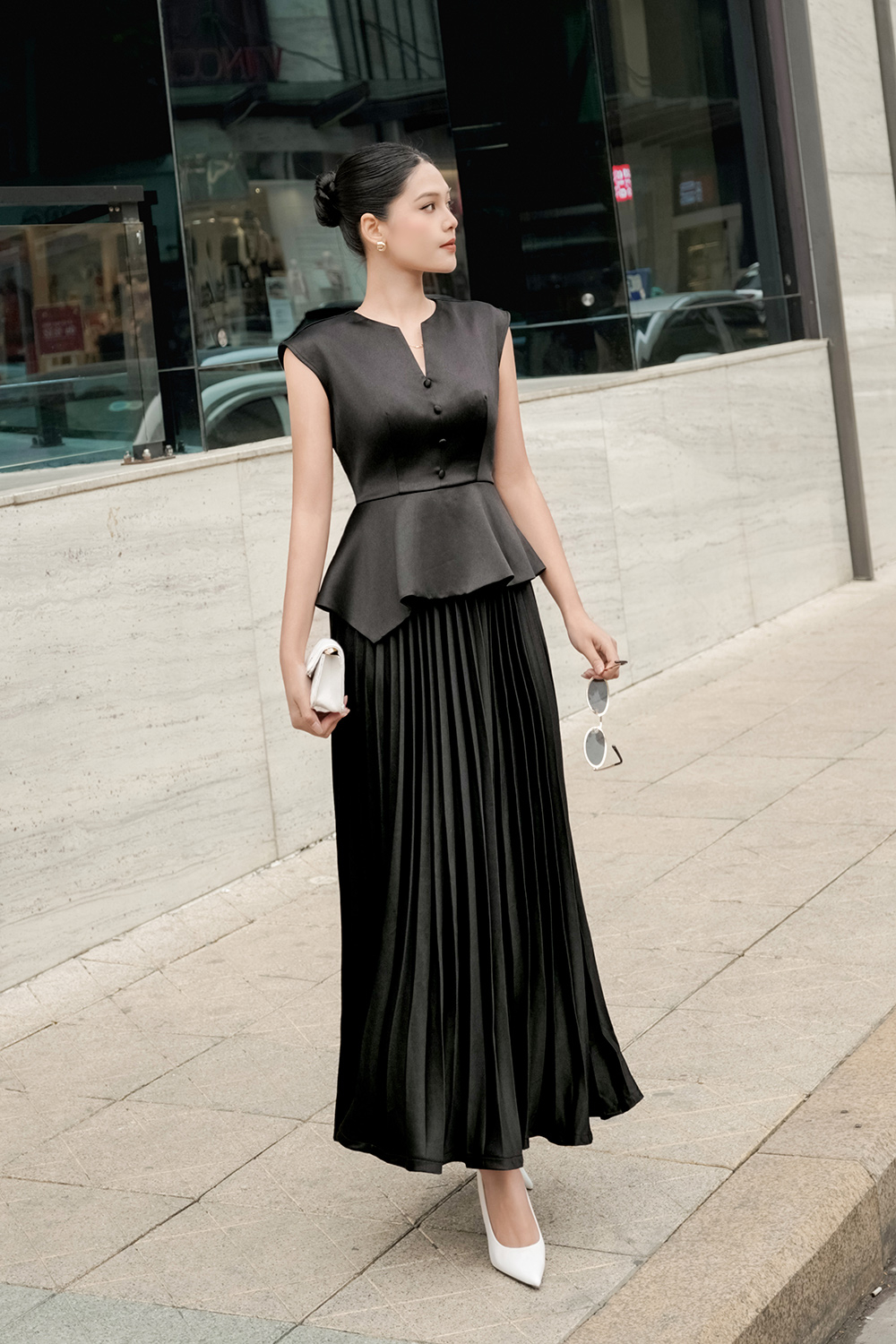 Áo đen công sở peplum sát nách