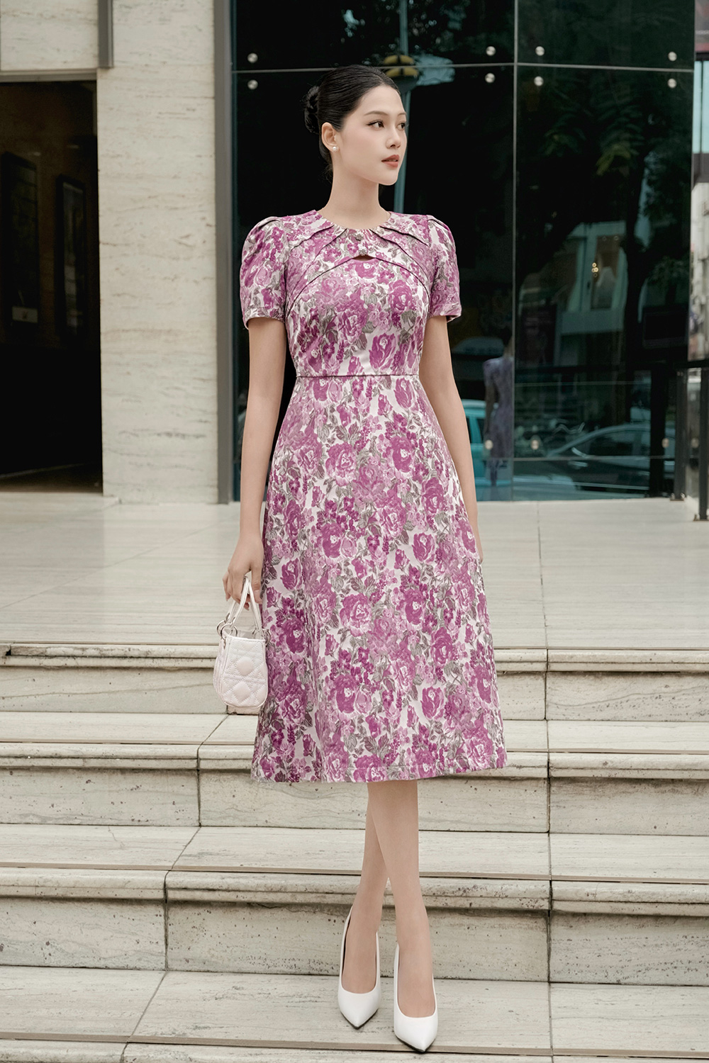 Đầm hoa đi tiệc dáng chữ A xếp ly cổ