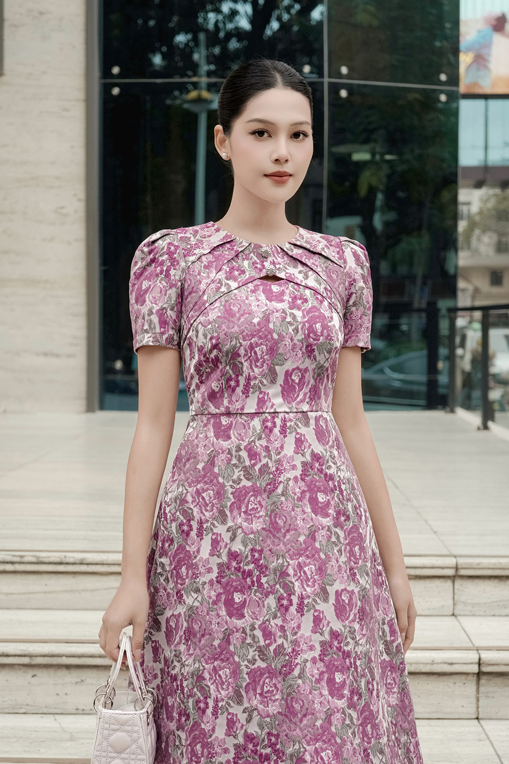 Đầm hoa đi tiệc dáng chữ A xếp ly cổ