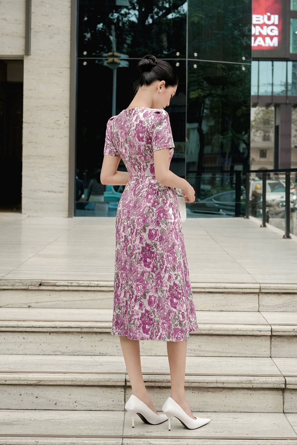 Đầm hoa đi tiệc dáng chữ A xếp ly cổ