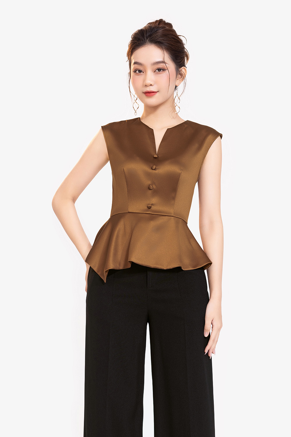 Áo kiểu peplum công sở phối nút