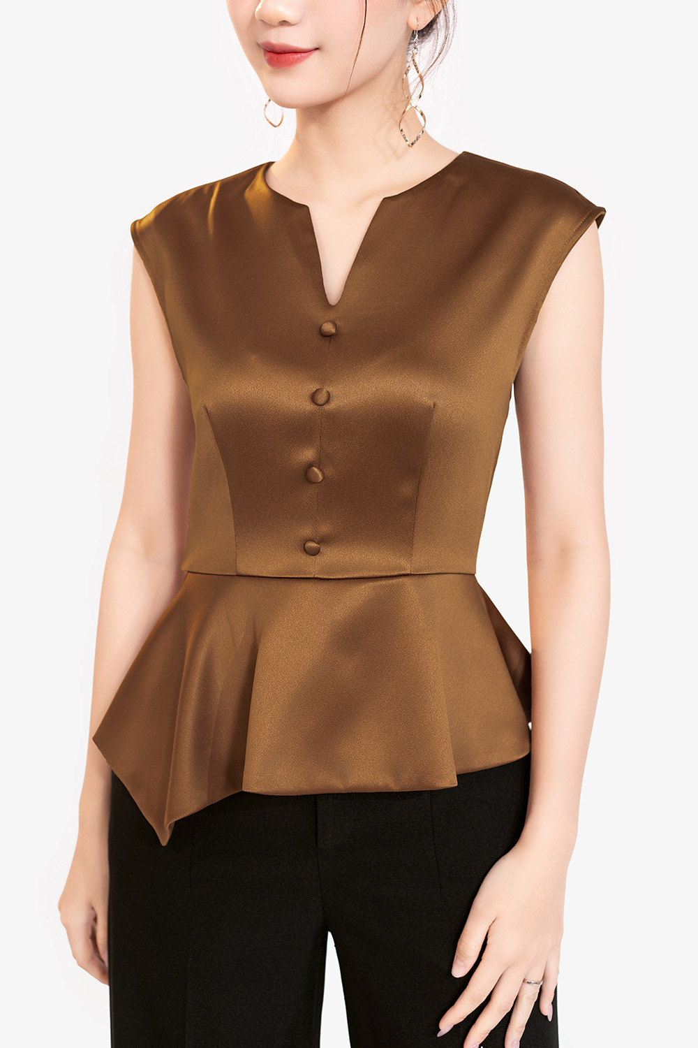 Áo kiểu peplum công sở phối nút