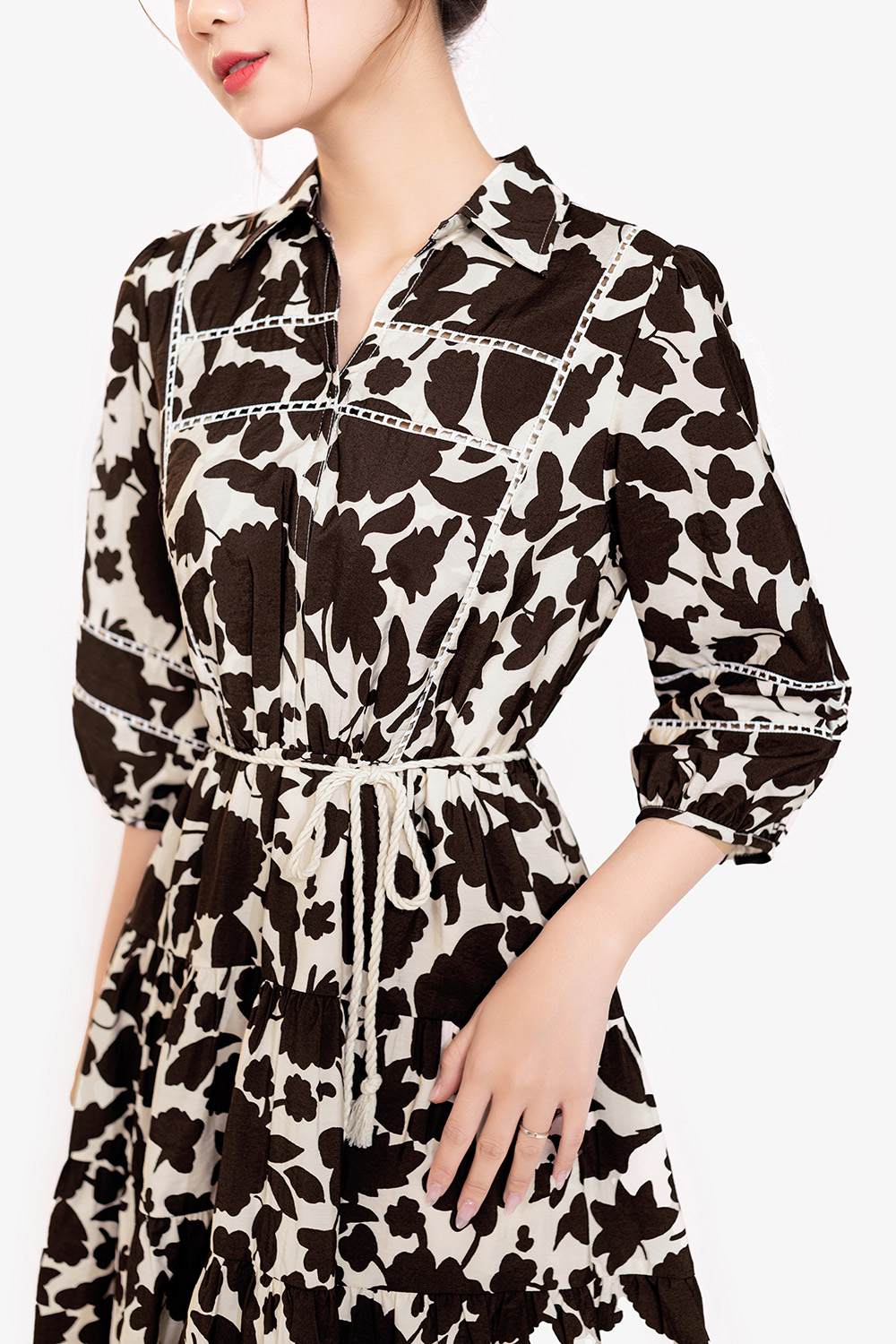 Đầm sơ mi hoa dáng xòe ngắn tay lỡ