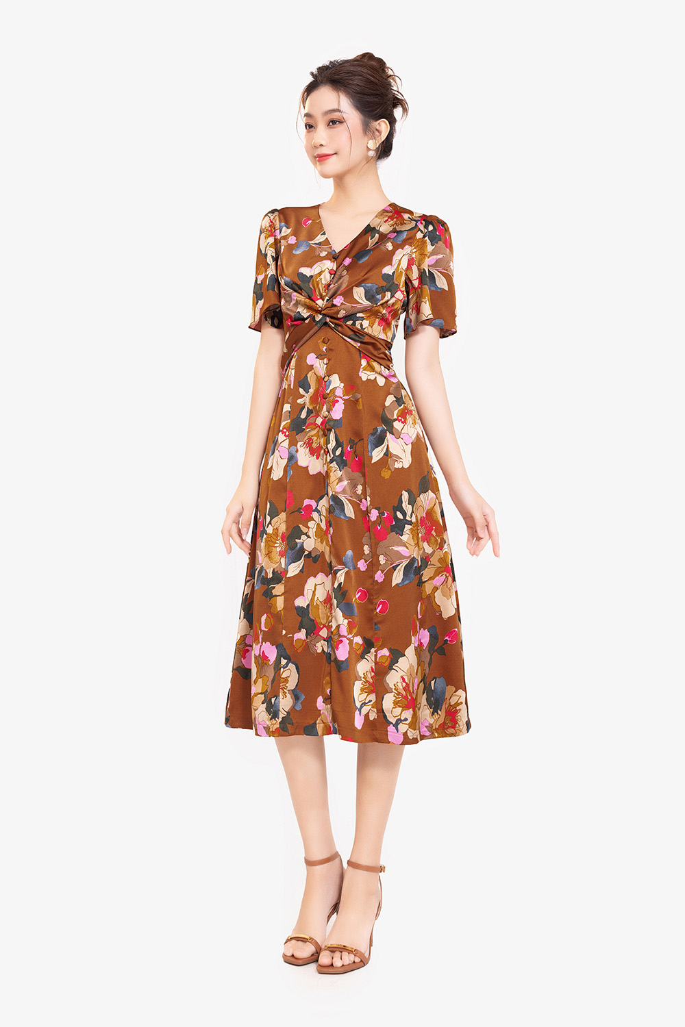 Đầm lụa họa tiết hoa dáng xòe