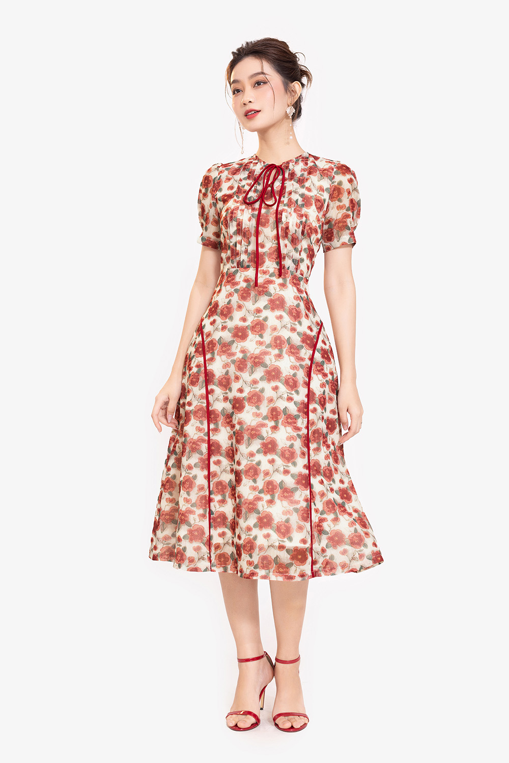Đầm xòe voan hoa đỏ thắt nơ