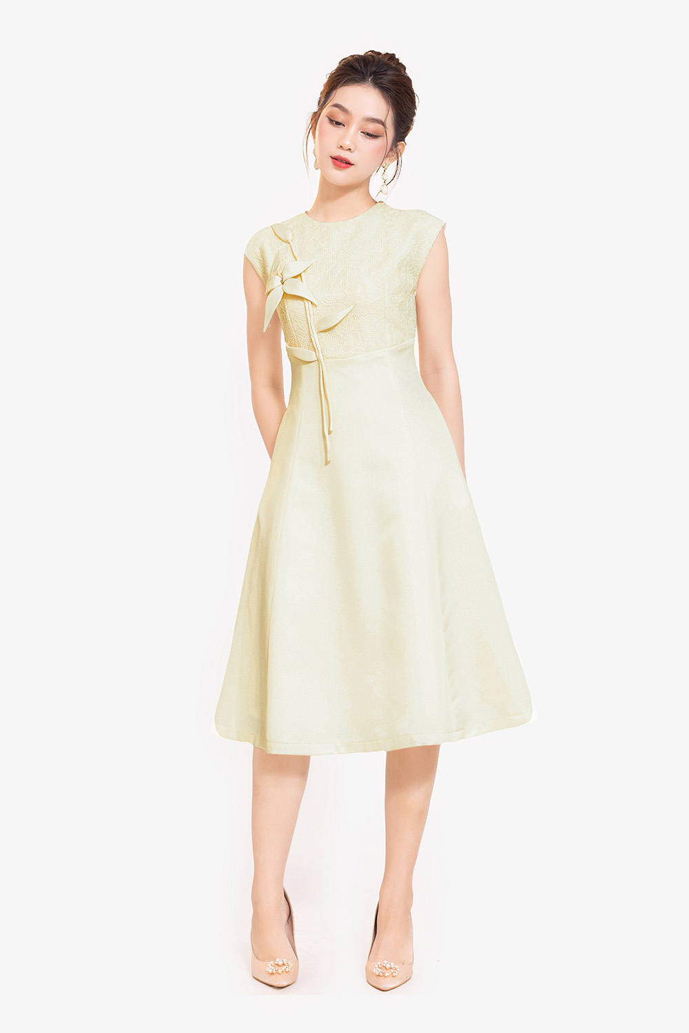 Đầm dự tiệc dáng chữ A đính hoa