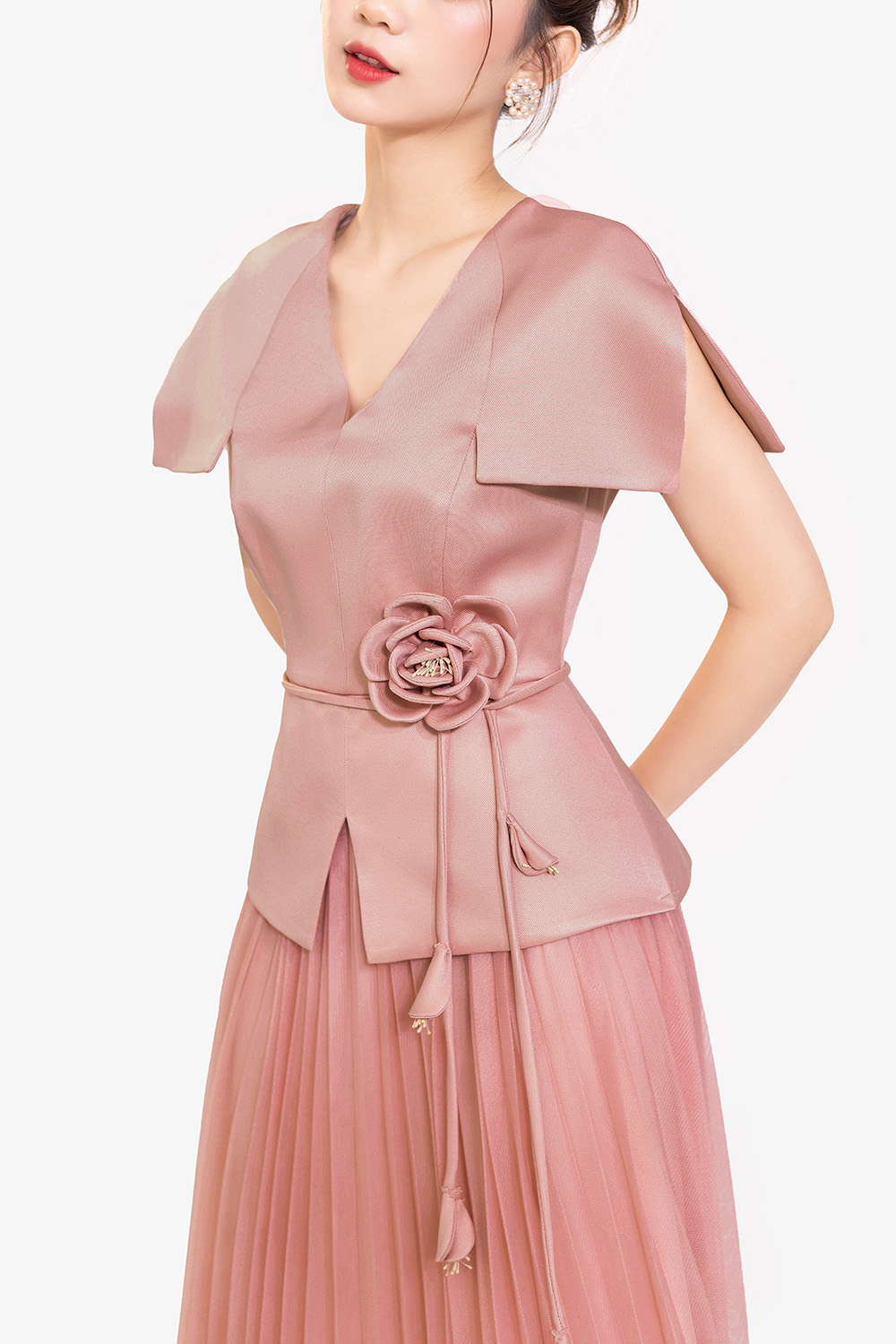 Đầm xòe xếp ly dự tiệc màu hồng eo đính hoa