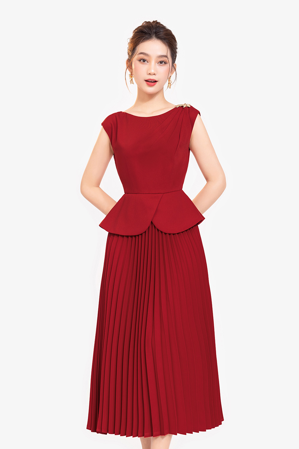Đầm peplum dự tiệc màu đỏ xếp ly