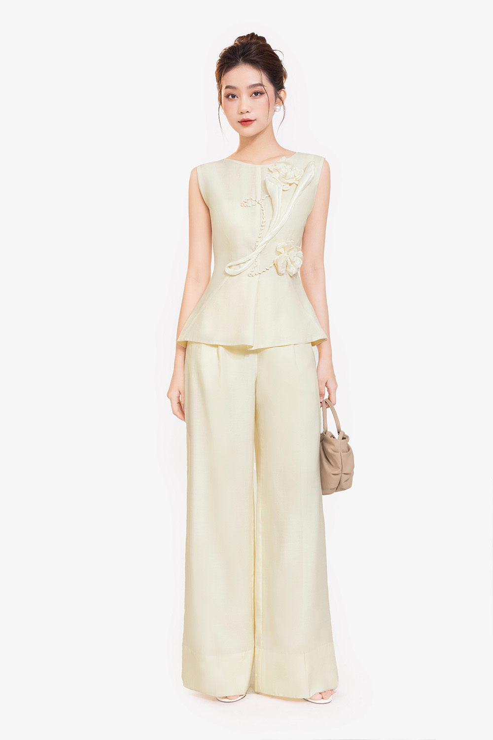 Quần tây dài ống suông màu kem