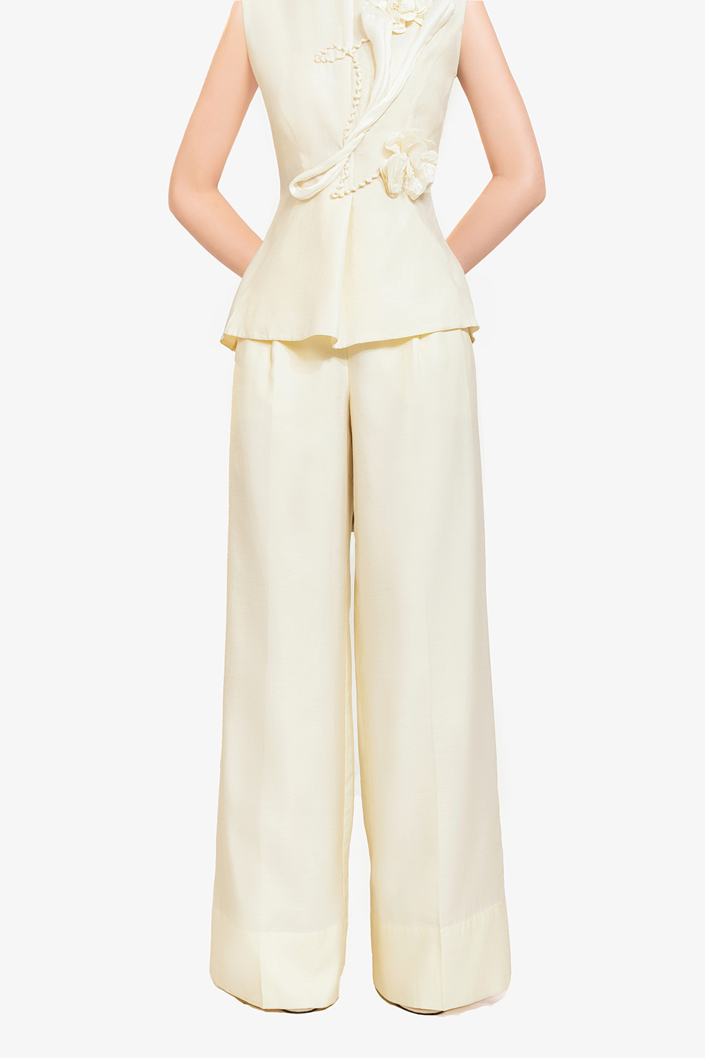 Quần tây dài ống suông màu kem