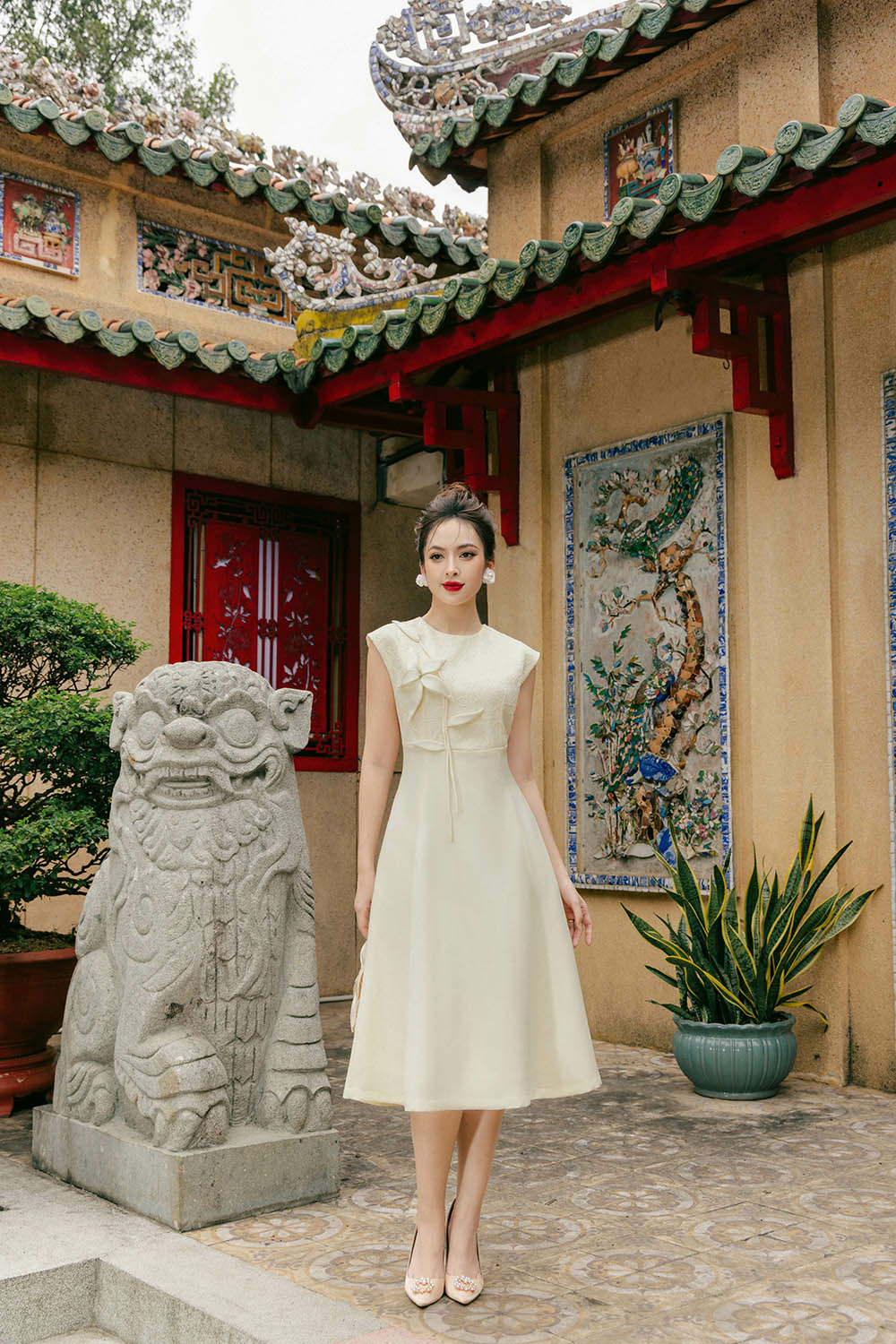 Đầm dự tiệc dáng chữ A đính hoa