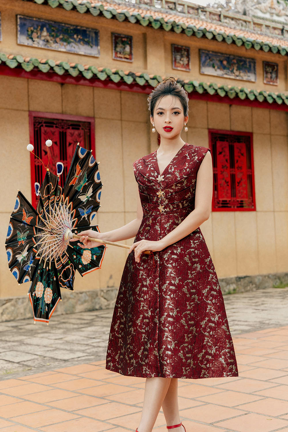 Đầm họa tiết đi tiệc dáng xòe cổ V KK173-36